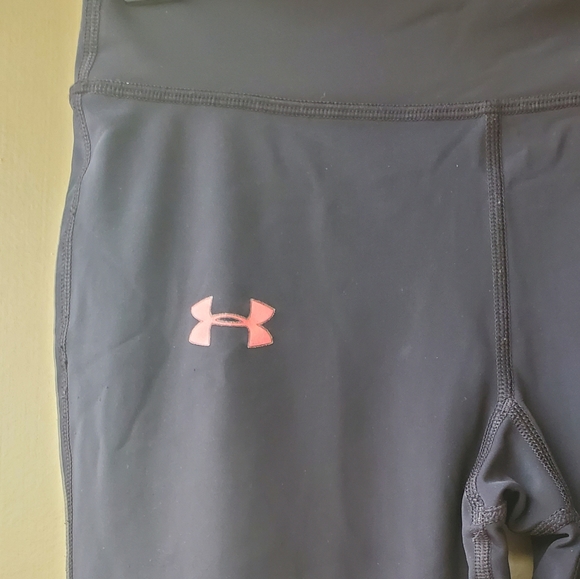 Underarmour Workout Capri Leggings - Picture 4 of 6